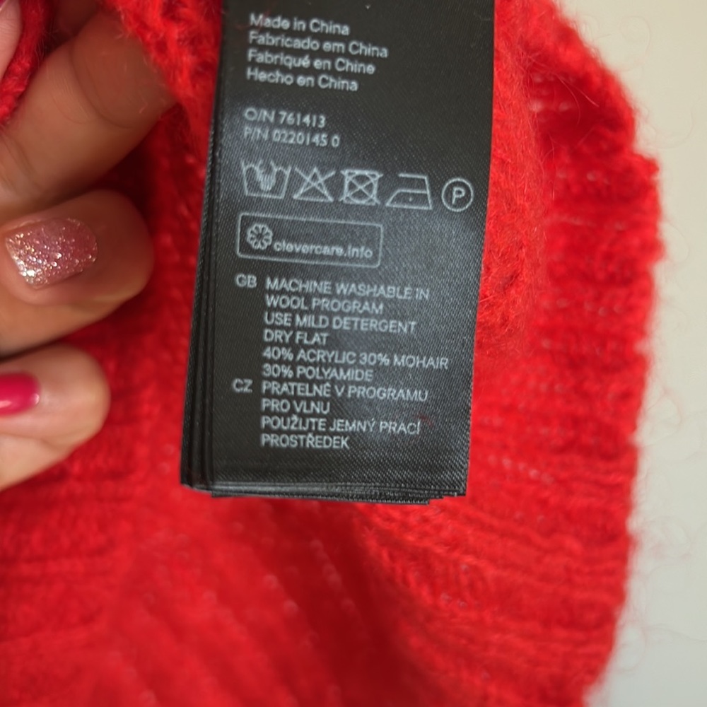 H&M Sweater - Picture 9 of 9